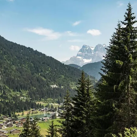 Sis5 Center & View 4 Pers * Chatel